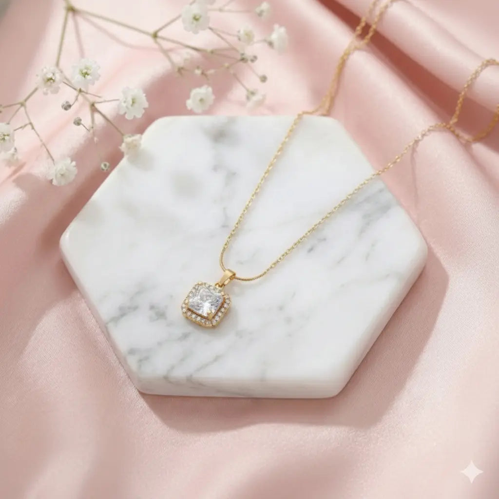 Gold Solitaire Dot Bareeq