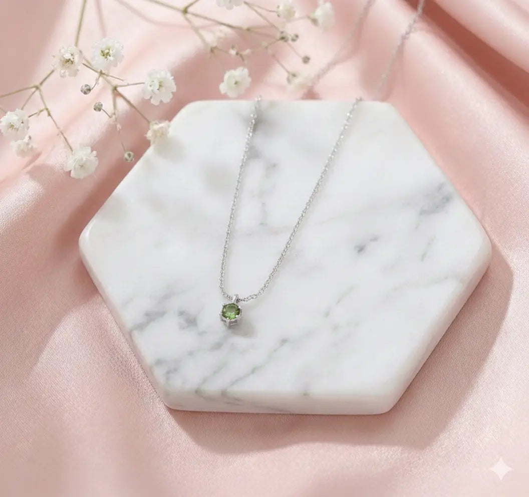 Green Diamond Necklace Bareeq