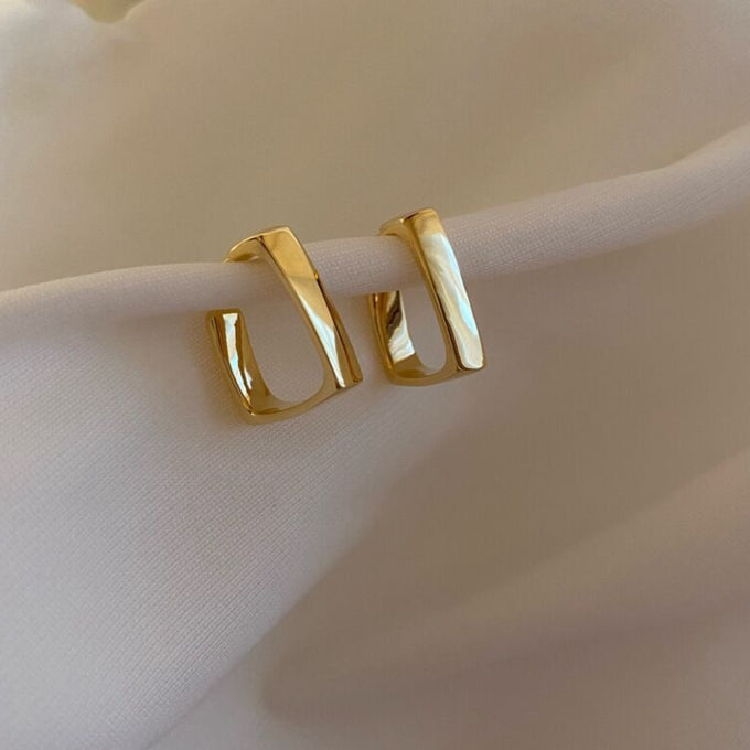 Mono Gold Studs
