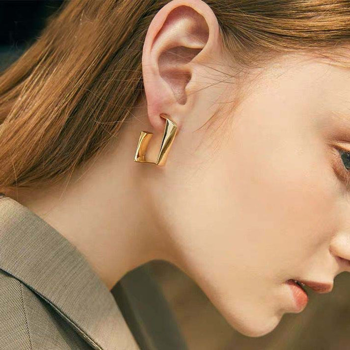 Mono Gold Studs