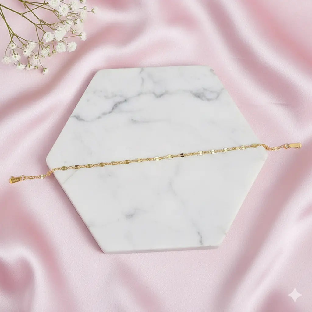 Gold Whisper Anklet Bareeq